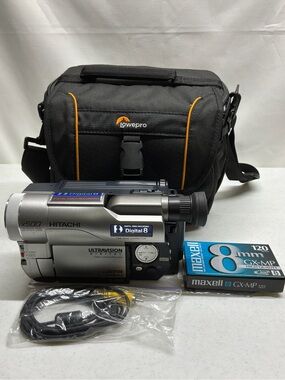 Hitachi Ultravision Digital 8 Video Camera Recorder VM-D865LA 500X Digital Zoom